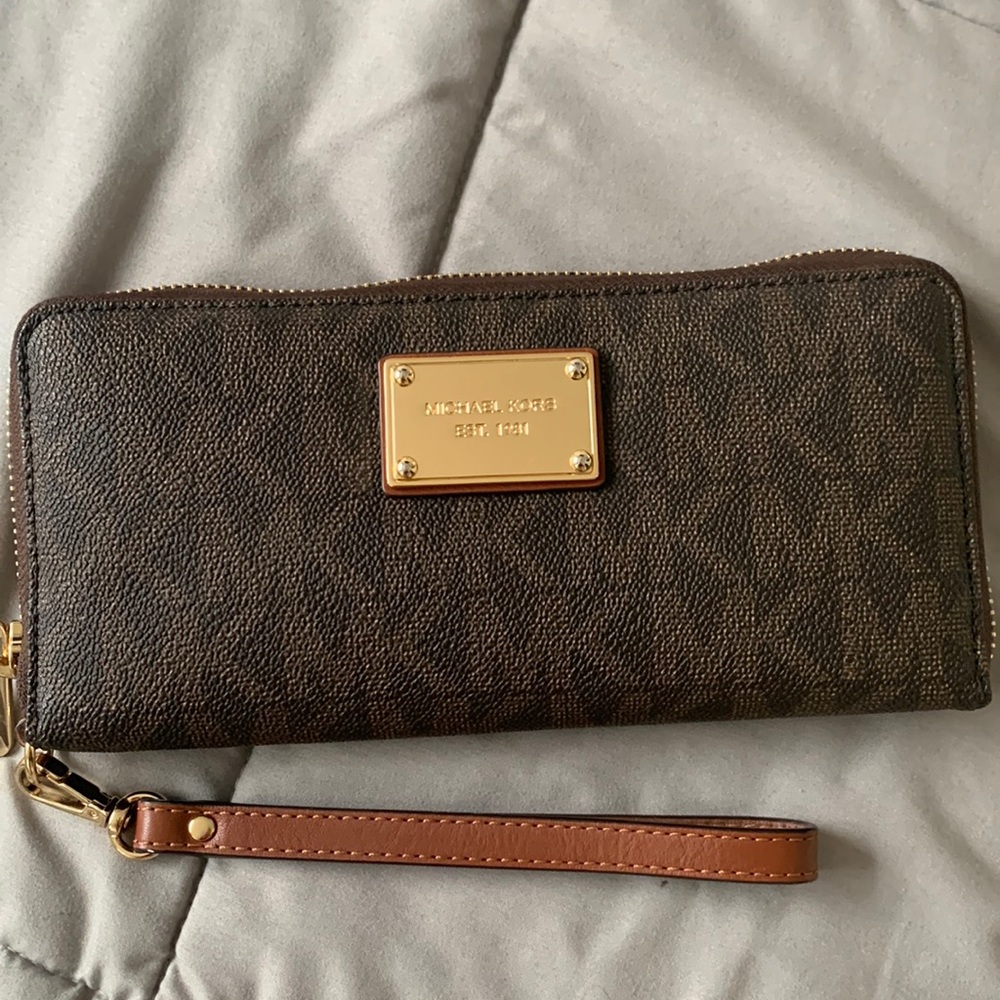 Michael Kors wallet